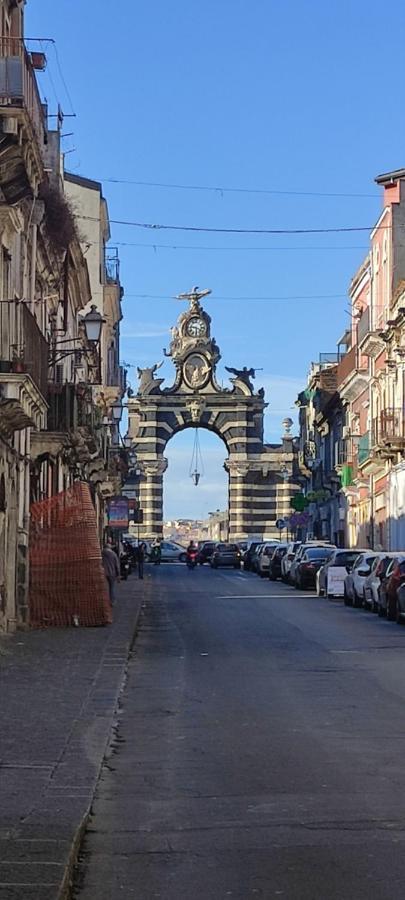 Home City Town Катания Экстерьер фото